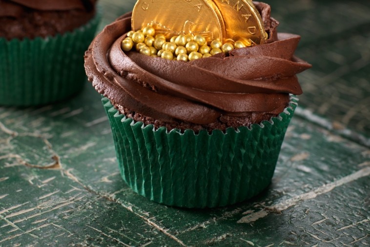 pot of gold cupcakes