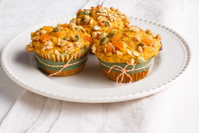 pumpkin granola muffins