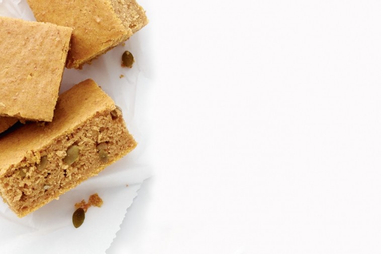 pumpkin spice snacking cake