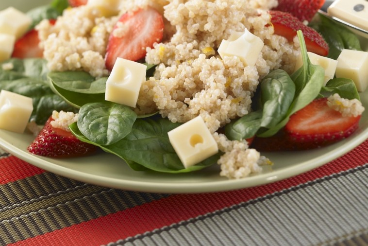 quinoa spinach and berry salad quinoa spinach and berry salad