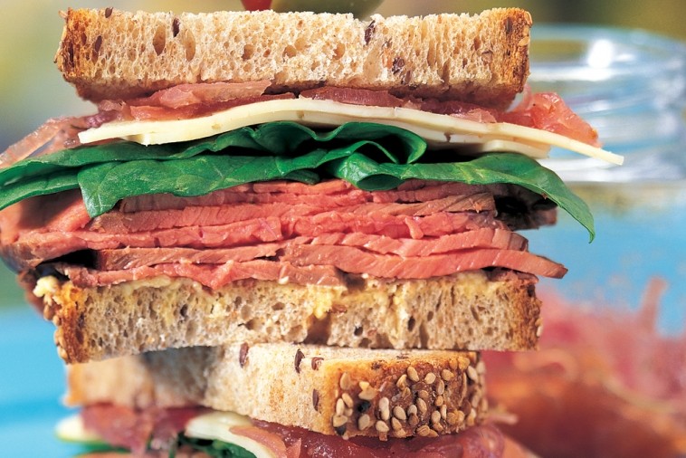 roast beef sandwich with onion confit and havarti roast beef sandwich with onion confit and havarti