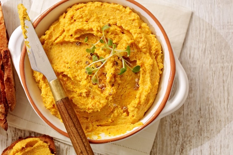 roasted carrot ricotta hummus