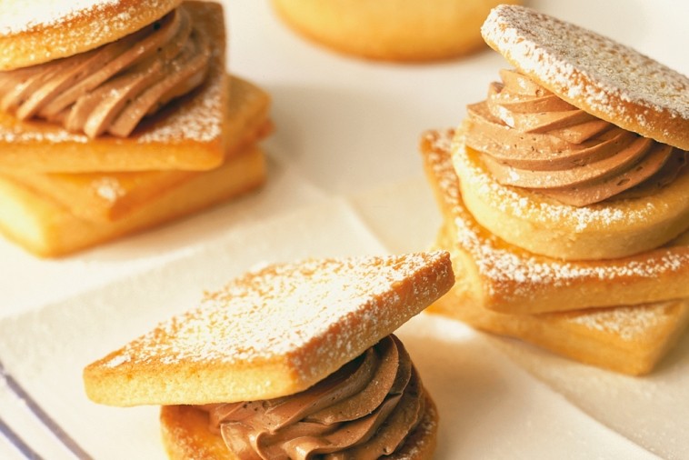 shortbread with chocolate butter cream