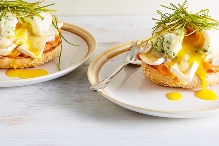 smoked salmon brie eggs benedict