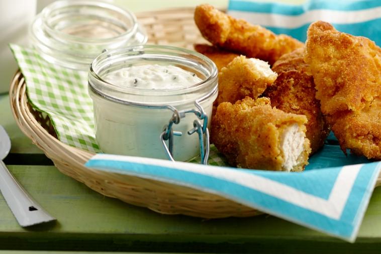 southern fried chicken with blue cheese sauce