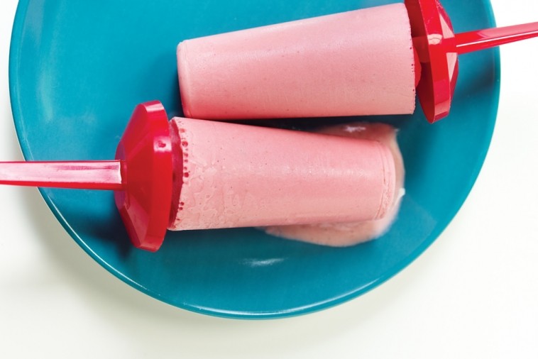 strawberry cream cheese popsicles