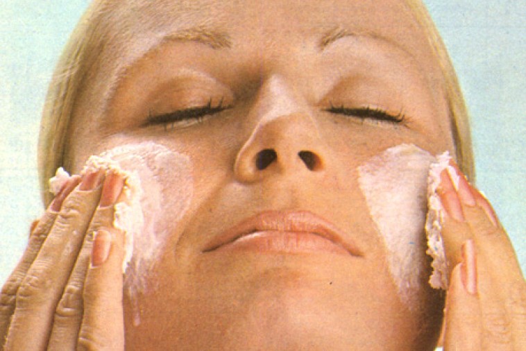 strawberry flip facial masque wrinkle remover sun screener strawberry flip facial masque wrinkle remover sun screener