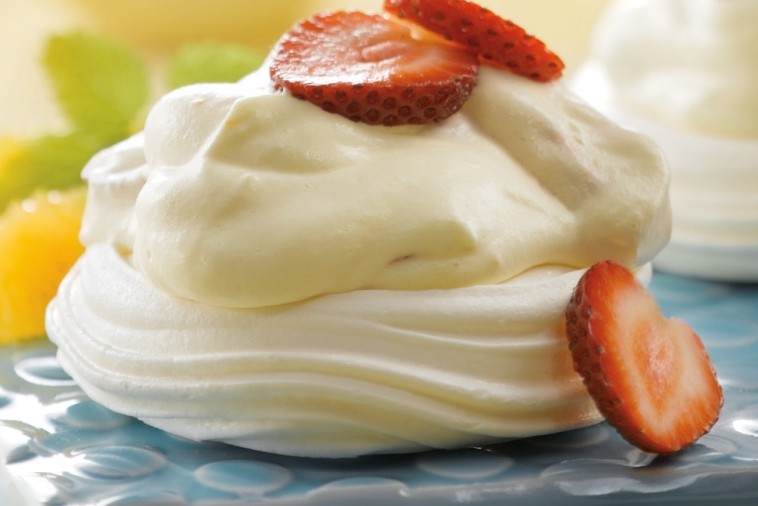 strawberry orange pavlova