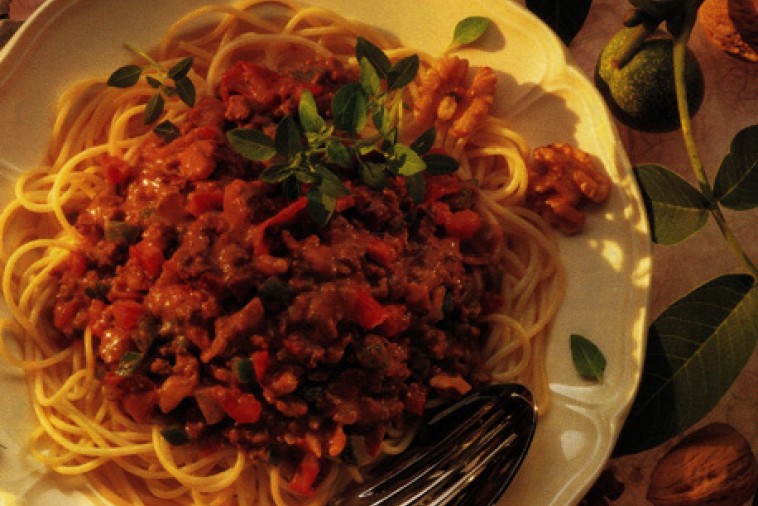 super spaghetti with walnuts